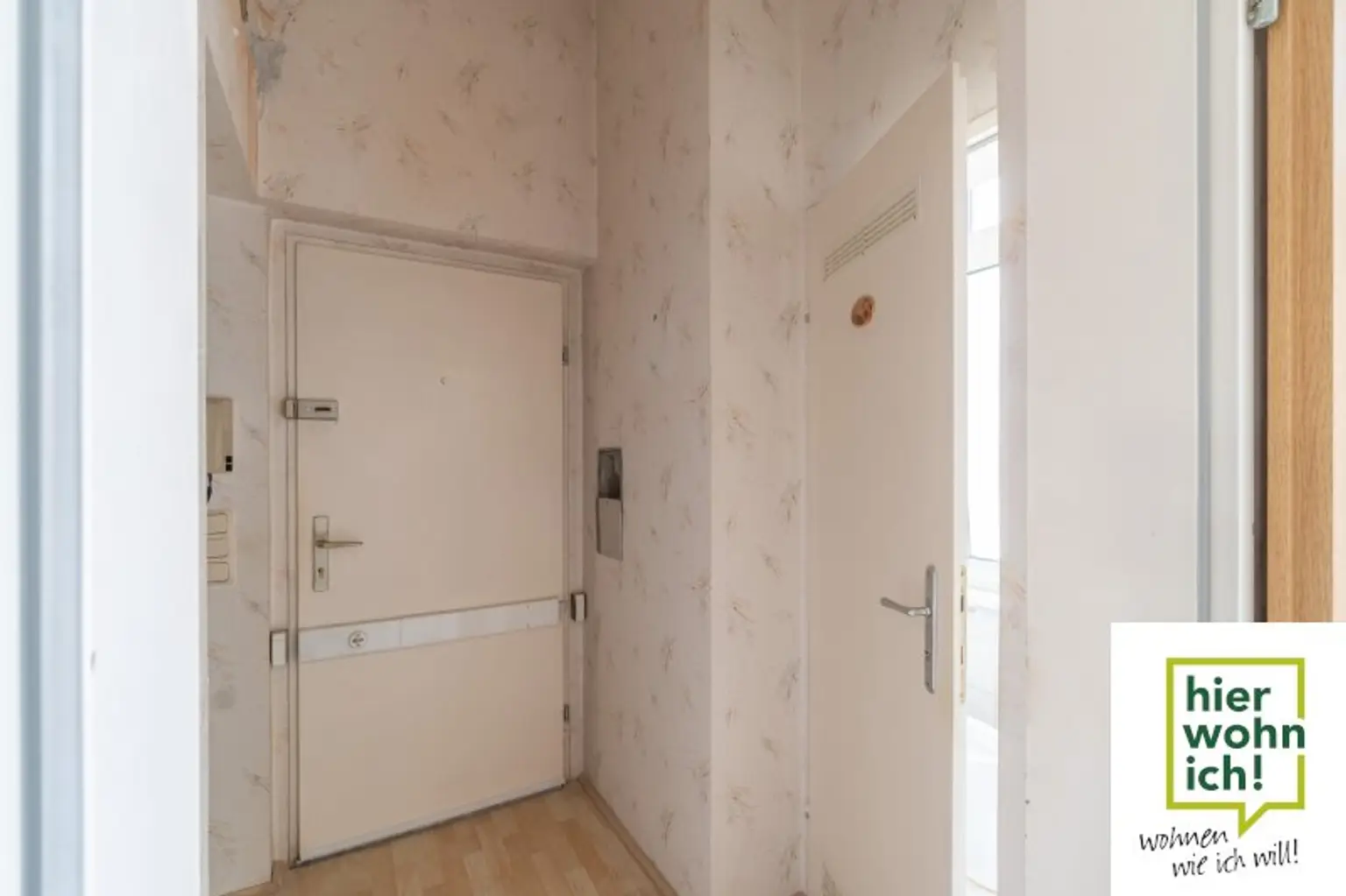 Sanierungsbedürftig helle 2 Zi Altbauwohnung im Karmeliterviertel