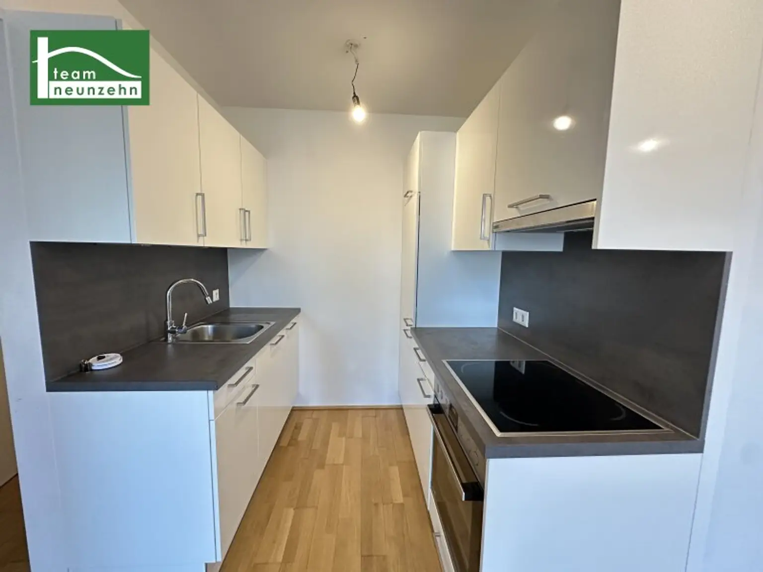 Kolo 35 - Klimatisierte Dachgeschoss-Wohnung mit 2 Terrassen nahe SCN, Denglerpark und Prager Straße! - Ab sofort!