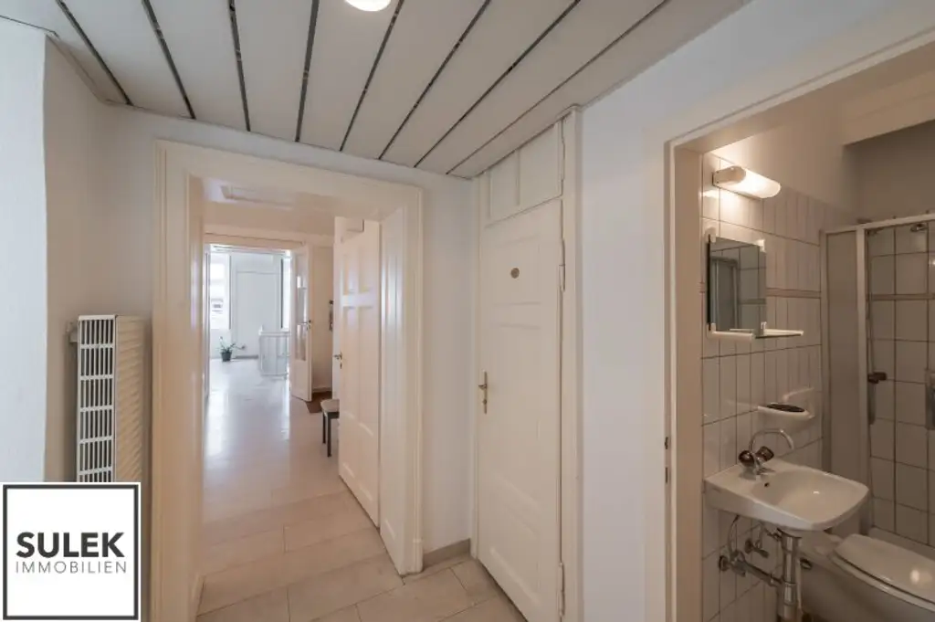 Ihr neuer Bürostandort am Stadtpark! Altbau mit großen Kellerräumlichkeiten - sofort beziehbar!