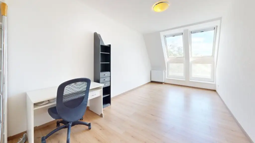 Terrasse mit Fernblick | zentral begehbar | Garage | Top-Anbindung