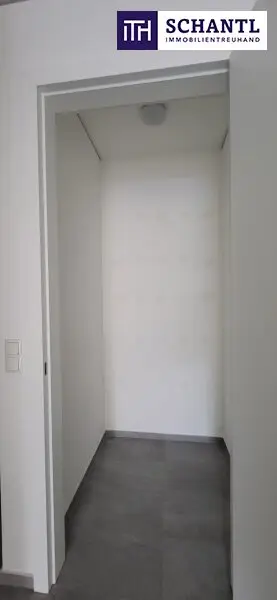 RIESIGE DACHTERRASSE + HOCHWERTIGE AUSSTATTUNG + SÜD/WEST Ausrichtung + Tiefgarage! Nur 7 Min. von Graz entfernt!