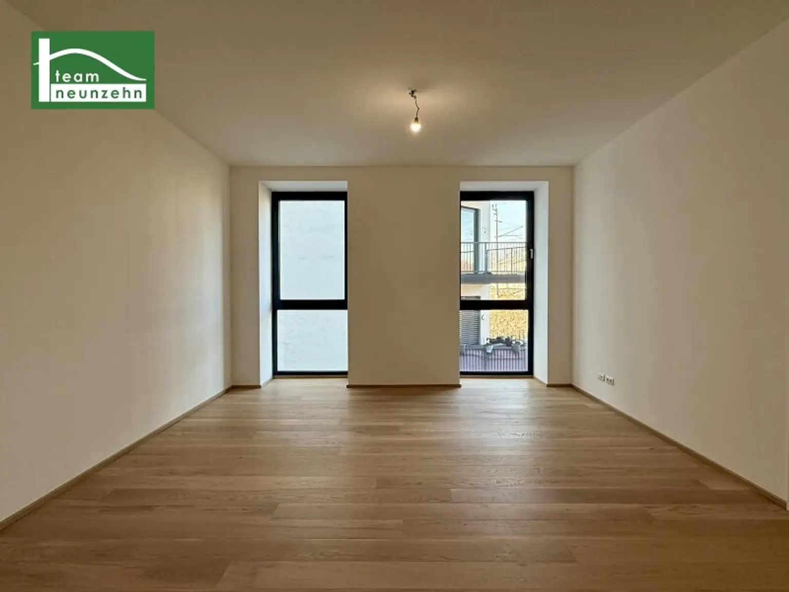 Jetzt einziehen: Frisch sanierte Wohnung mit moderner Ausstattung und Freifläche. - WOHNTRAUM