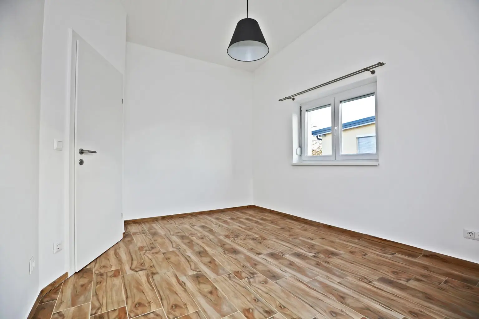 Neuwertige, moderne Doppelhaushälfte zum Verkauf