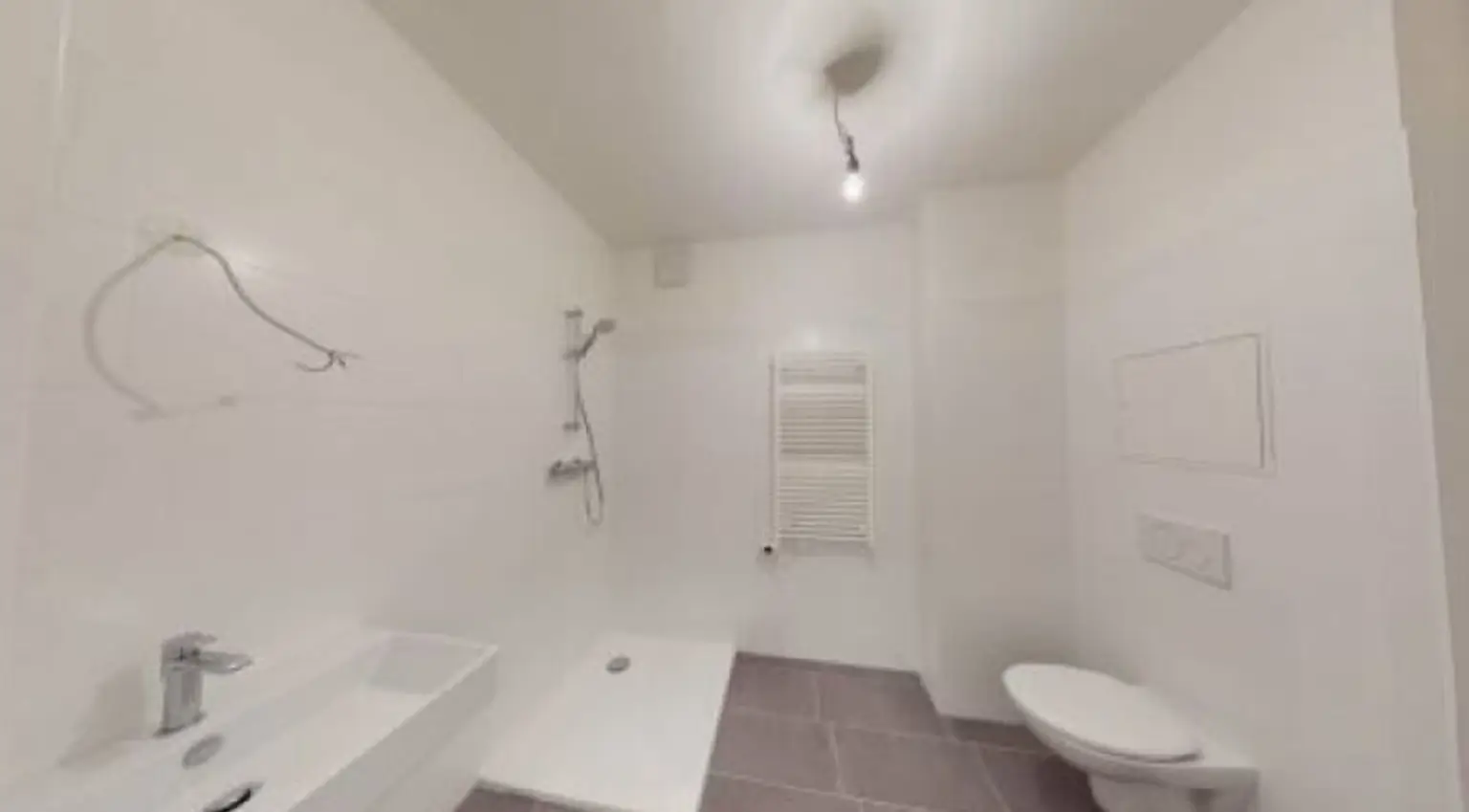 2 Zimmer - Gartenwohnung für Eigennutzer oder Anleger nahe Kirschblütenpark / Kagran !