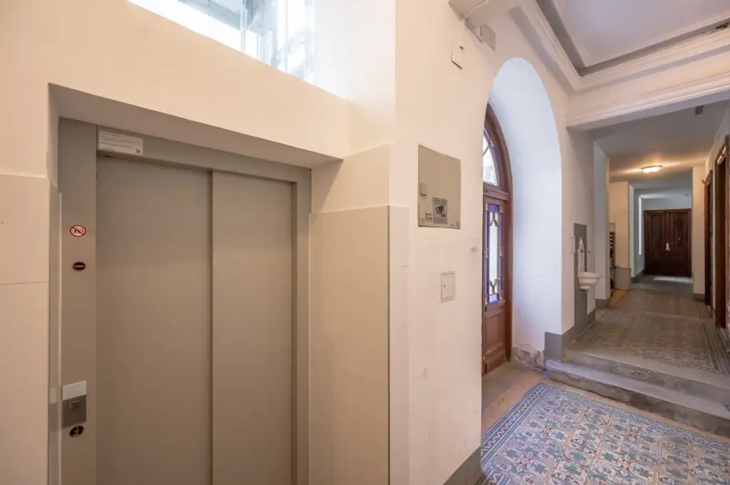 ++NEU++ sanierungsbedürftige 2-Zimmer-Wohnung in sehr guter Lage direkt am Augarten