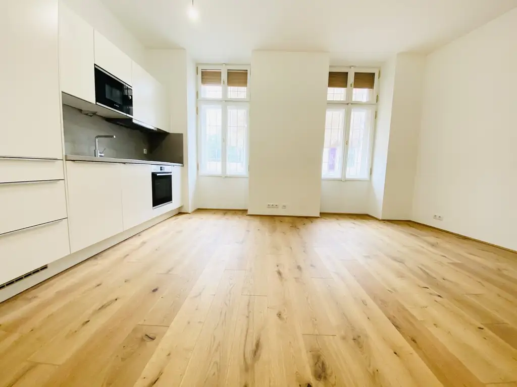 Erstbezug nach Sanierung - charmanter Altbau
Arbeiten&Wohnen