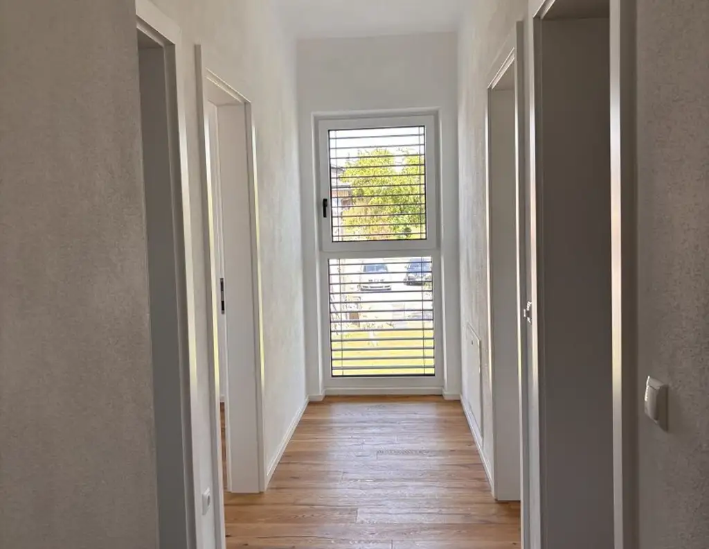 Neuwertige Doppelhaushälfte in Burgkirchen: Ihr neues Zuhause mit Garten und Terrasse!