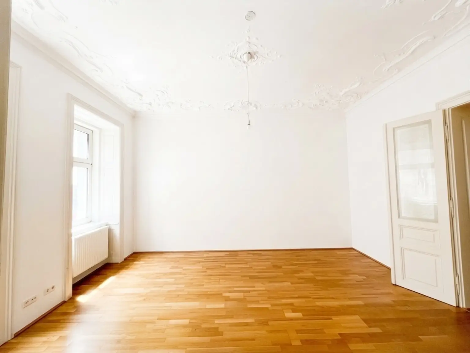 UNBEFRISTET: Nette Altbauwohnung in Top Lage