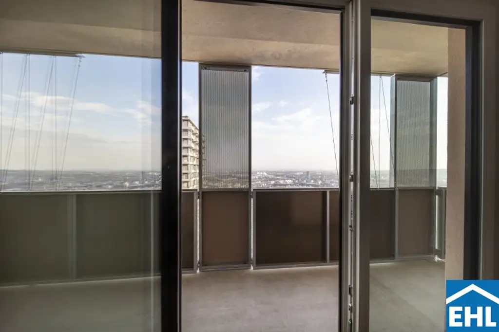 Panorama Wohnung im 32. Stock des Q-Tower mit Südost-Ausrichtung