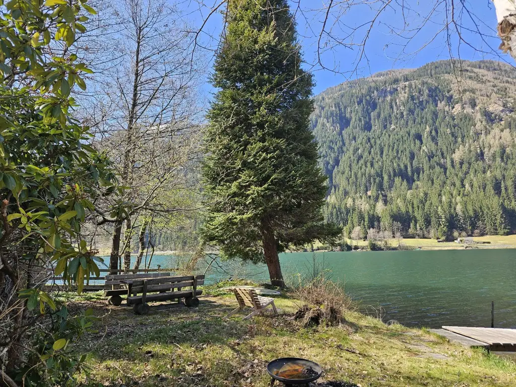 Seegrundstück - exklusiv und idyllisch - wohin mit der Seele, wenn nicht an den See!