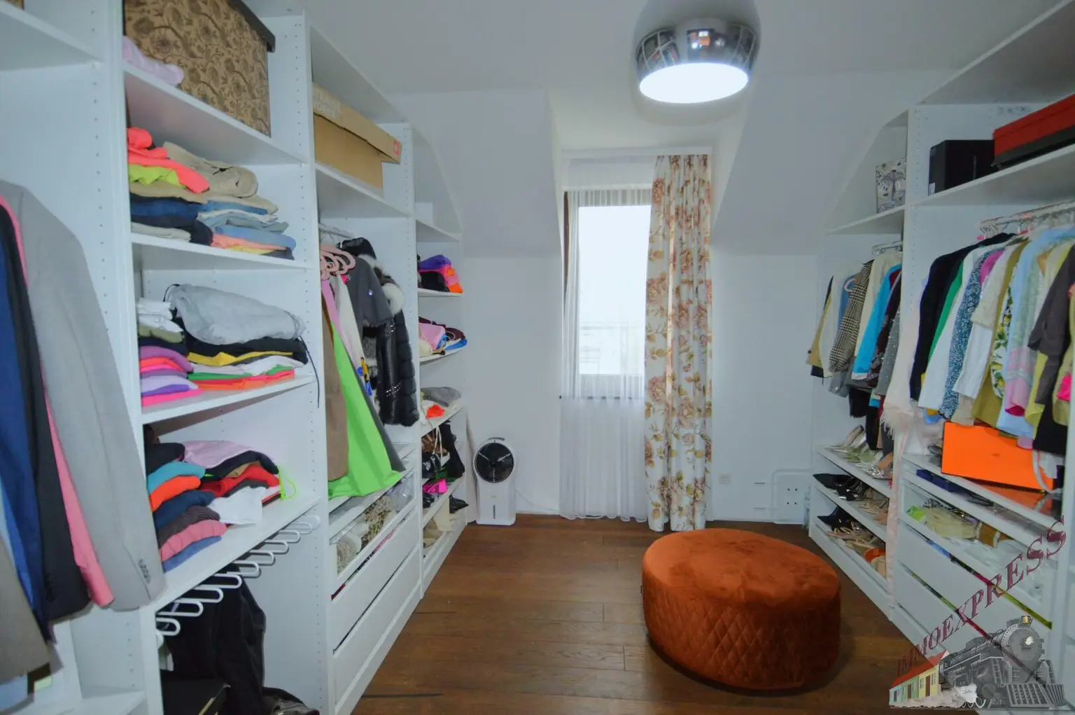 Hochwertiges Ein-/ Zweifamilienhaus mit separater Wohnung - Doppelgarage mit Fußbodenheizung