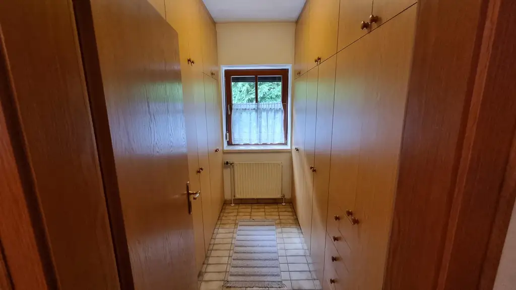 Gepflegter Bungalow mit großem Grundstück in Linsberg