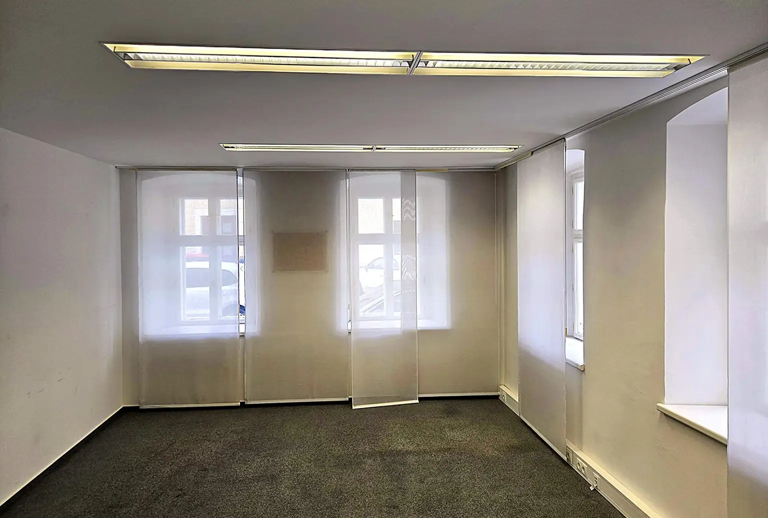 Freundliche Geschäftsräumlichkeit, Büro, Ordination oder Kanzlei im Erdgeschoss im Zentrum Haag zu mieten