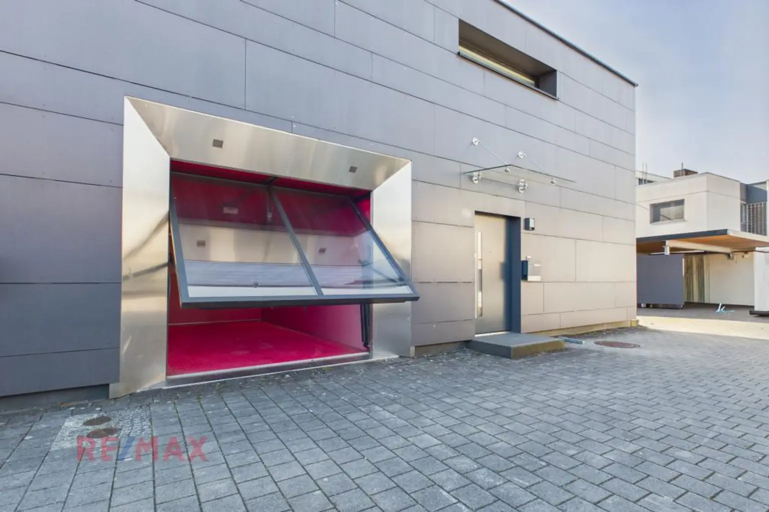 Autolift/Eingangsbereich