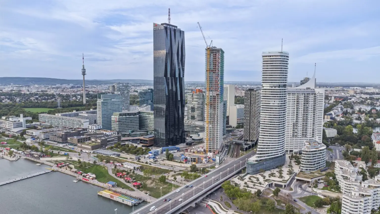 Danube Flat (6) | ++ SKYLINE DREAM on the 26th Floor ++ LUXURY with PANORAMIC VIEW | Prima Service Immobilien