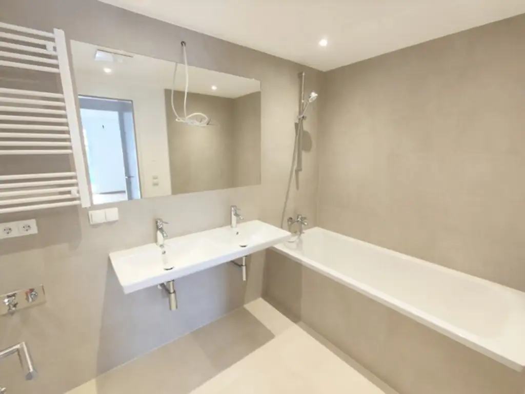 Arndtstraße! Neubau 3-Zimmer-Erstbezug mit Loggia im 3. Liftstock - Top44