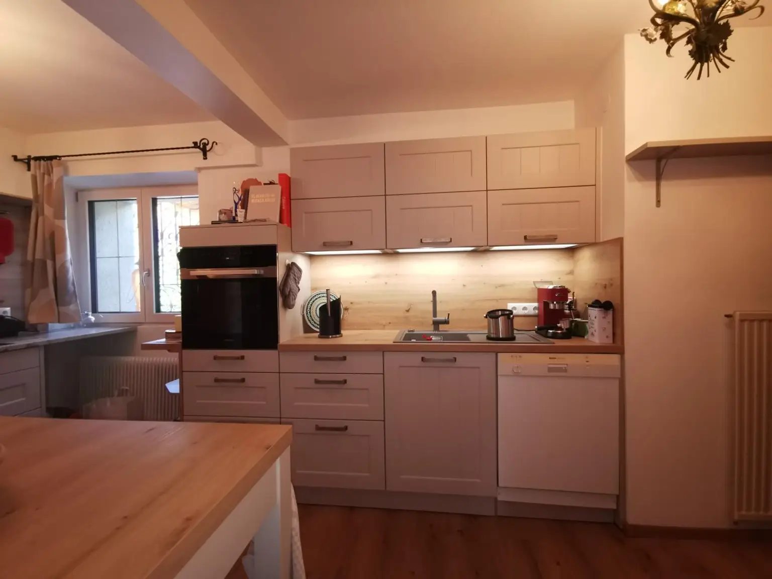 EINFAMILIENHAUS MIT ZWEITWOHNSITZWIDMUNG