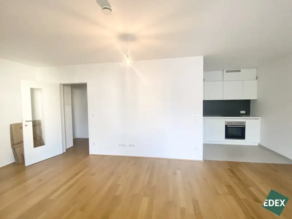 Großes 2-Zimmer-Apartment mit Loggia und Schrankraum beim Hauptbahnhof