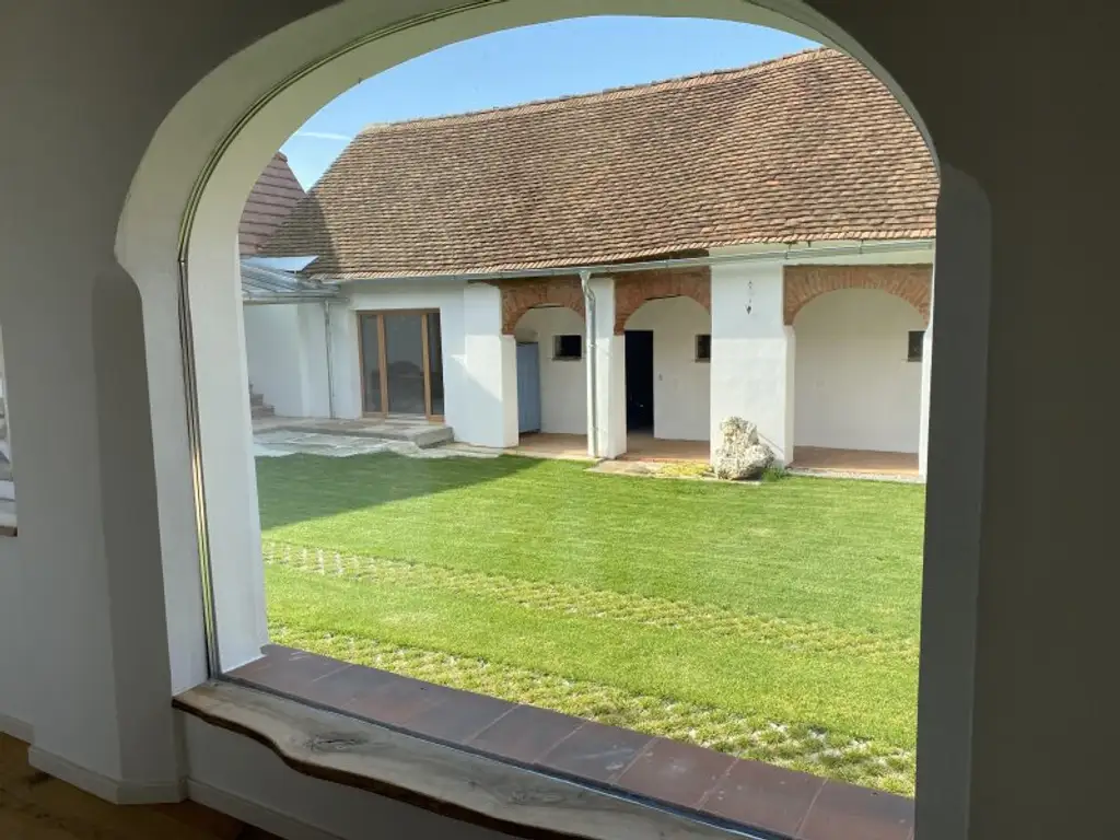 Wunderbar renovierter Vierkanthof