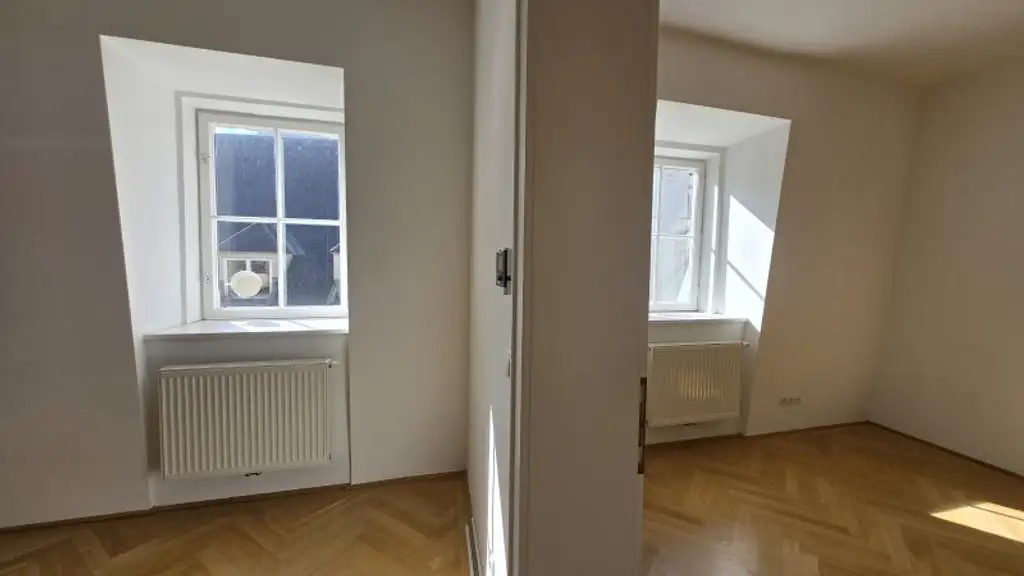 Cityapartment: "First class on the last floor" - Sonnige 2-Zimmer-Wohnung mit Topausstattung