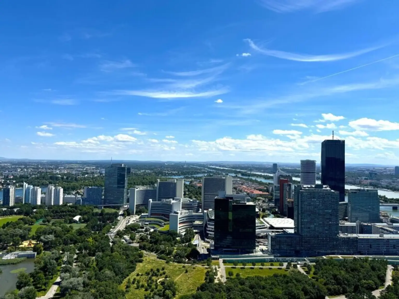 PROVISIONSFREI - THE WATERFRONT CURIOSITY - ABSOLUTE SELTENHEIT – EIGENGRUND BEI DER ALTEN DONAU!