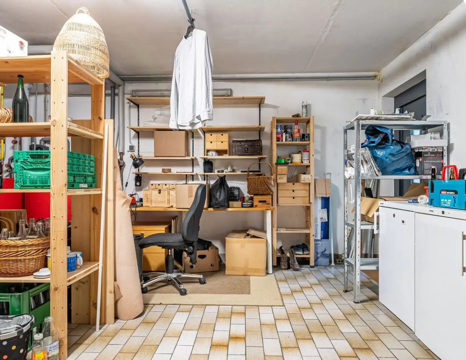LEONDING BERG: MODERNES REIHENHAUS MIT KELLER, SAUNA, TERRASSEN UND STADTNAHE LAGE VEREINT