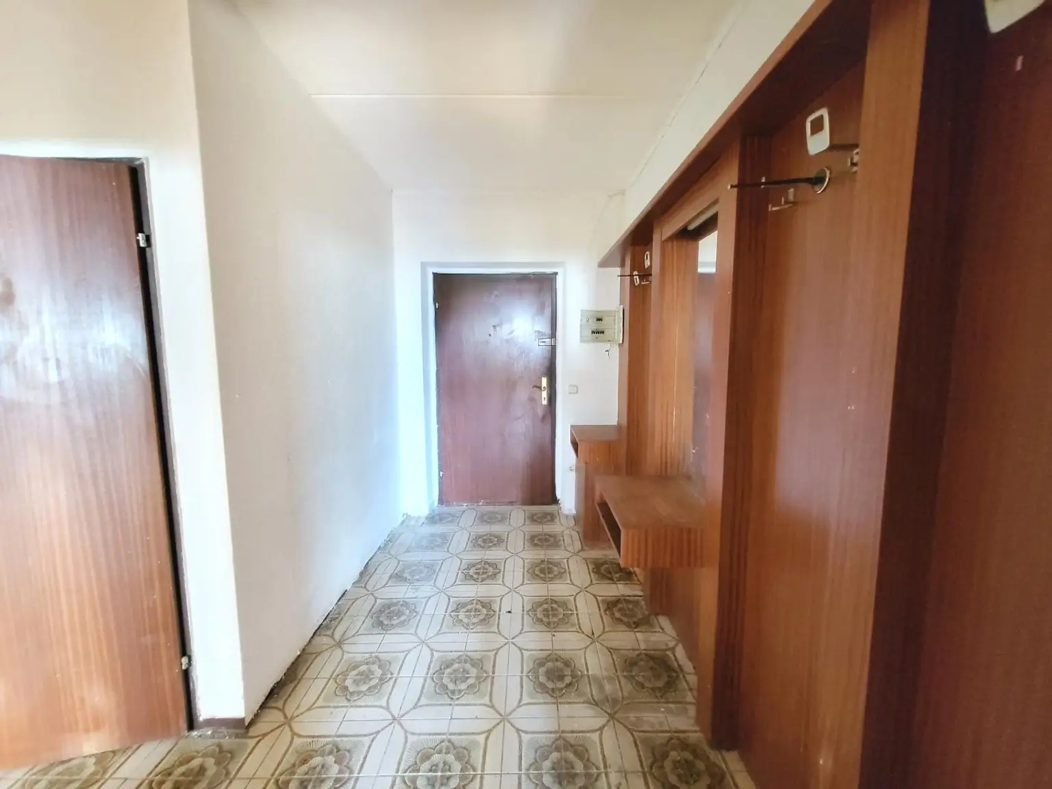 HELLE 2-ZIMMERWOHNUNG MIT GROSSER LOGGIA