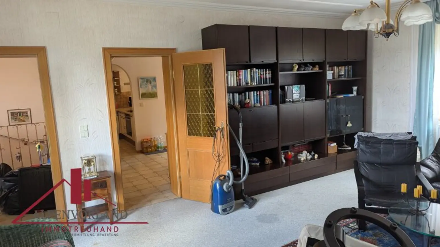 Traumhaftes Einfamilienhaus mit Fernblick in Hainburg an der Donau: ca. 180m² Wohnfläche mit Garten, 2 Terrassen, Pool und Garage!!!