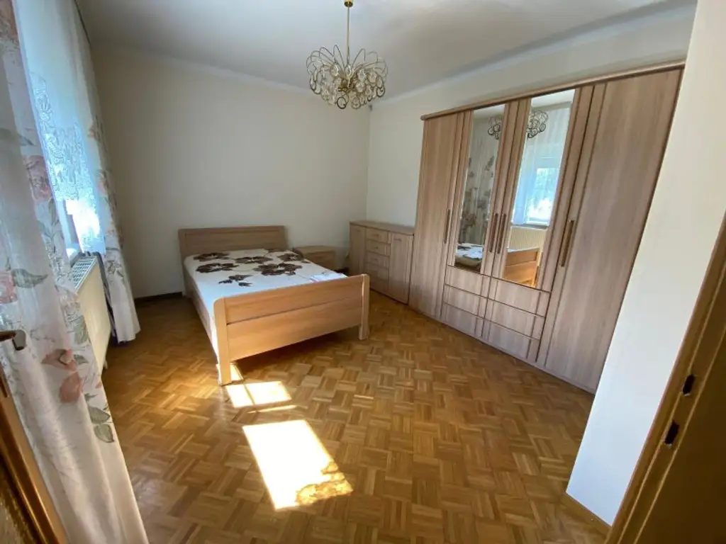 ***Ein schnuckeliges Haus mit überschaubarem Garten.***