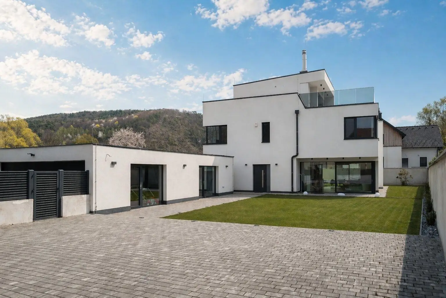 01 Villa in Alland