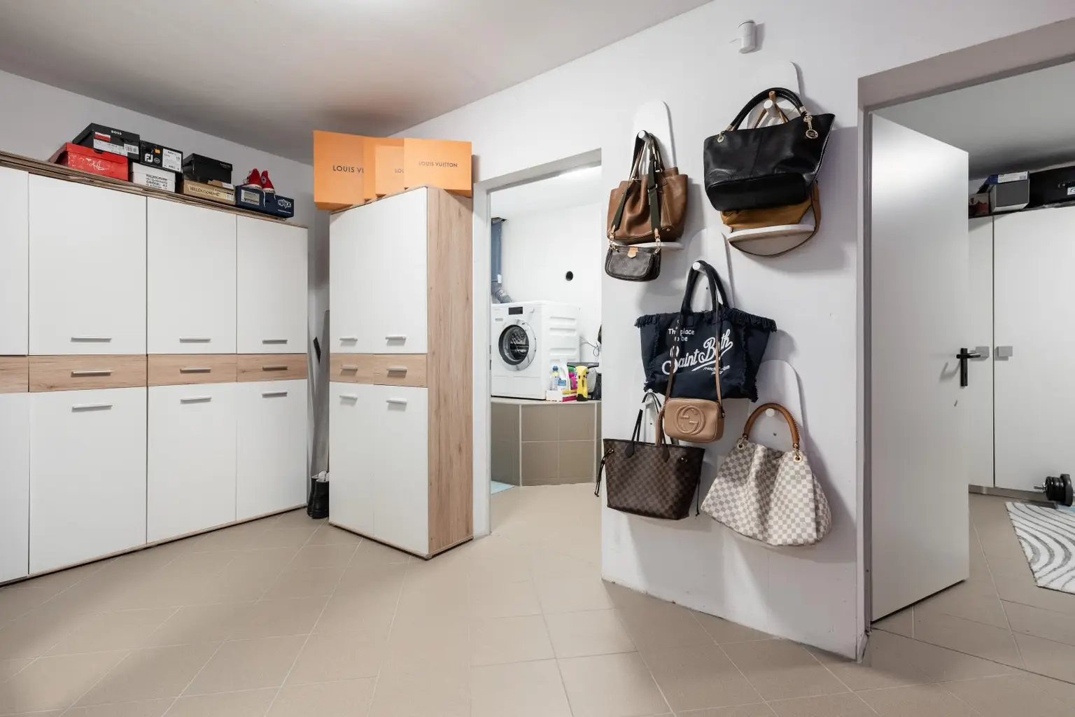 28 Begehbarer Schrank - OG