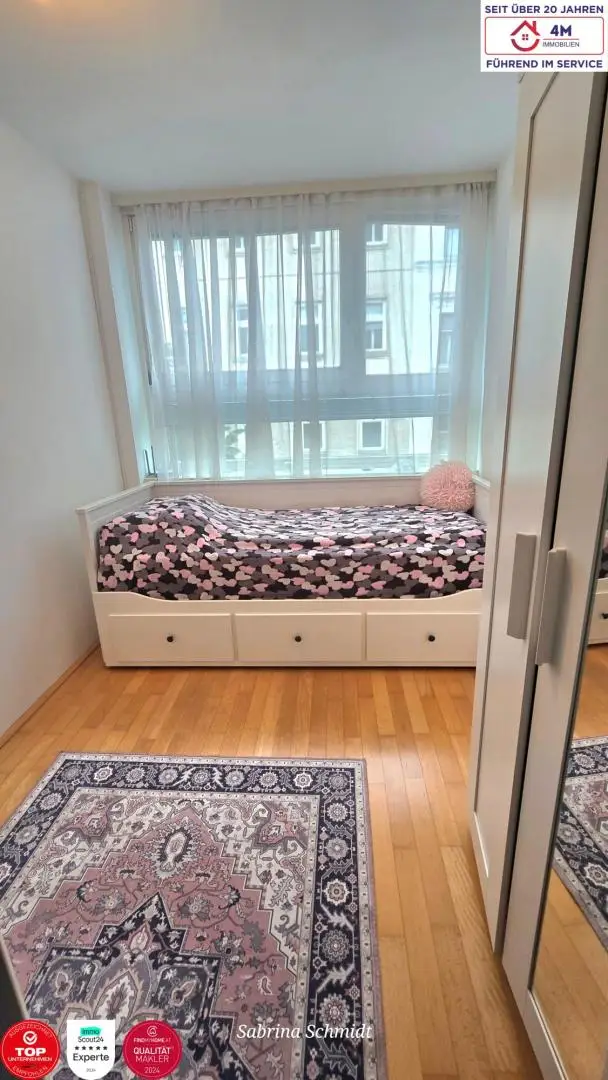 Moderne Maisonette mit 3 Zimmern, optionalen Garagenplatz & französischen Balkon in 1090 Wien (AKH) -hell, zentral und ruhig*