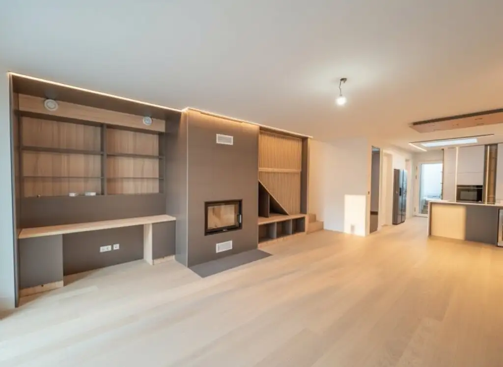 THE UNIQUE HILL SIDE RESIDENCES