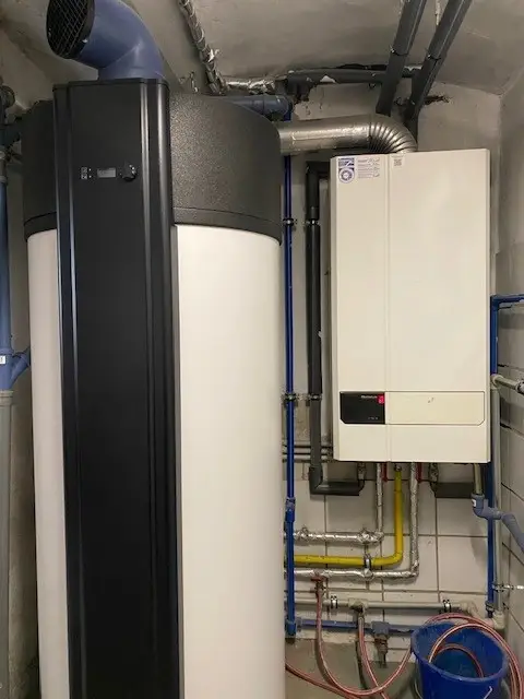 Therme und Luftwärmepumpe im Keller