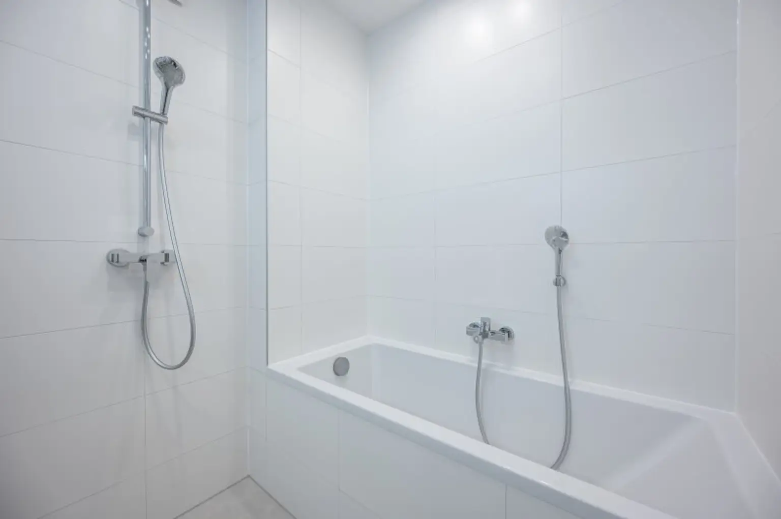 ++MOLLARD 50++ Stilvolle 3-Zimmer-Wohnung mitten im Herzen der Stadt (2/1)
