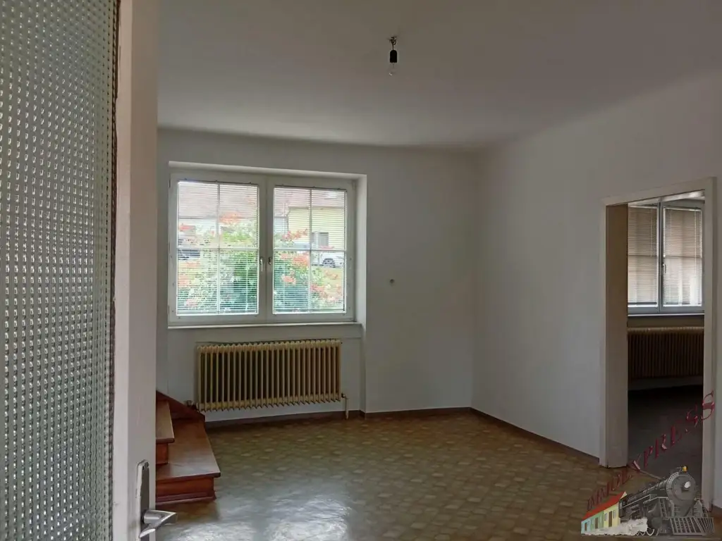 Großzügiges Haus mit 1.793 m² Grund, Innenhof & Nebengebäude