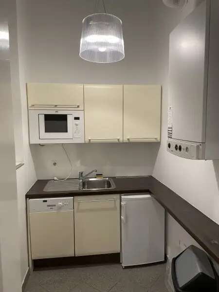 4-ZIMMER-BÜRO IN PALAIS BEIM STADTPARK/U4!