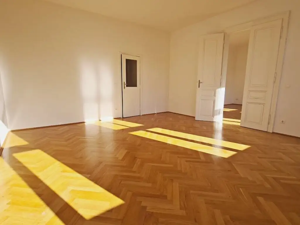 ROCHUSMARKT-NÄHE, sonnige 103 m2 Altbau, 3 Zimmer, WG-geeignet, Küche, Wannenbad, Parketten, Geusaugasse