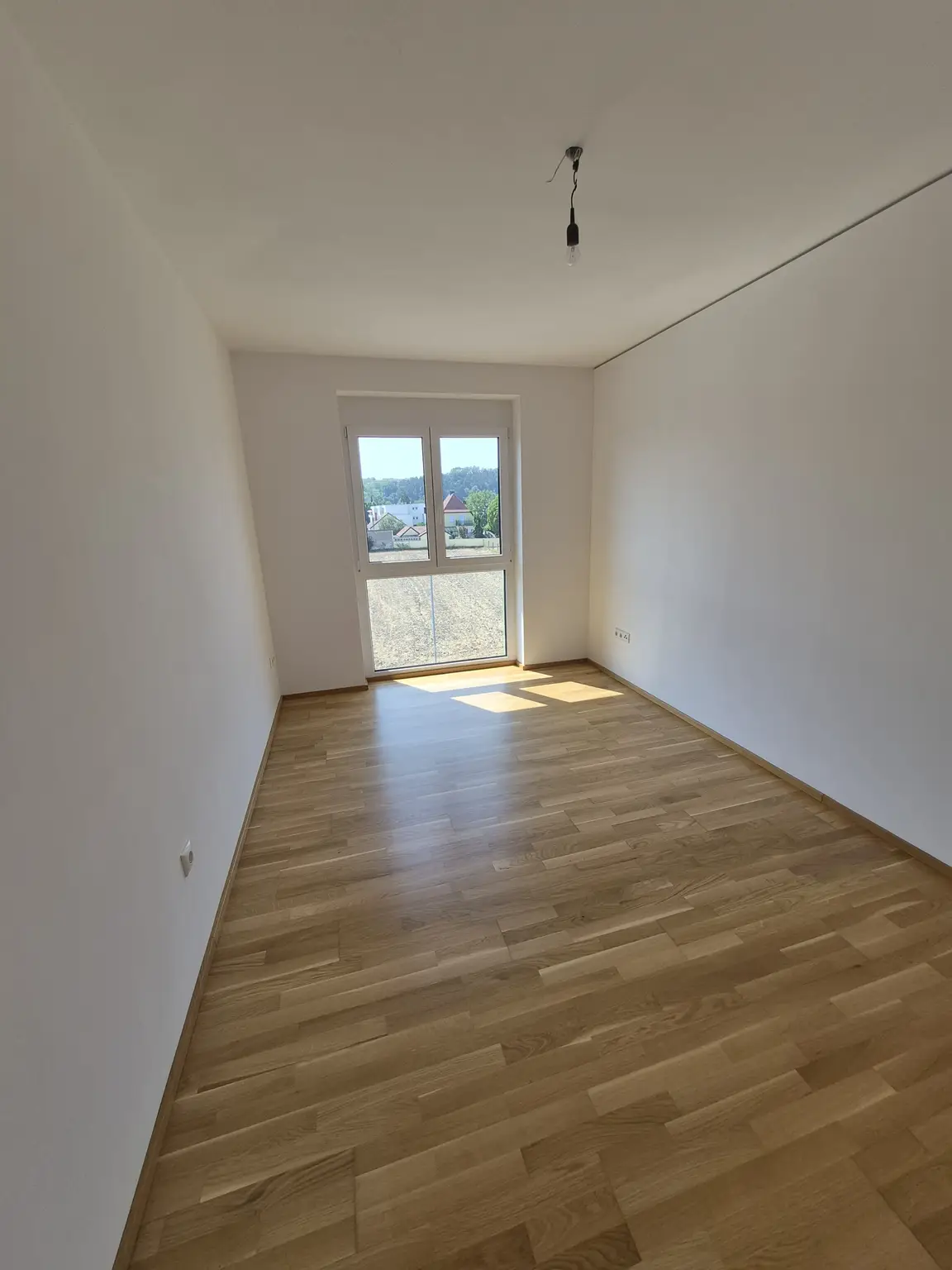 Wohnkomfort mit Aussicht: Ca. 60 m² 3-Zimmer-Wohnung und sonniger 12 m² Südwest-Eckbalkon