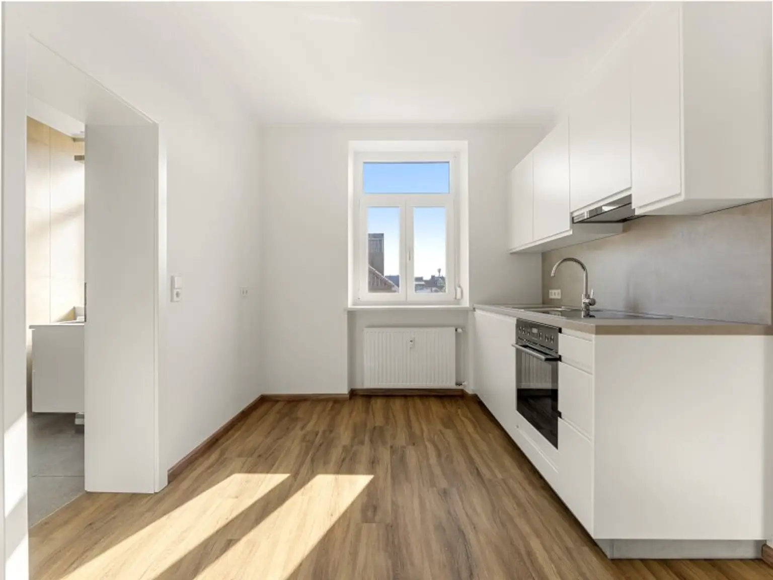 Traumhafte und kernsanierte 1,5 Zimmer Wohnung mit Parkplatz in Klagenfurt - Billrothstraße