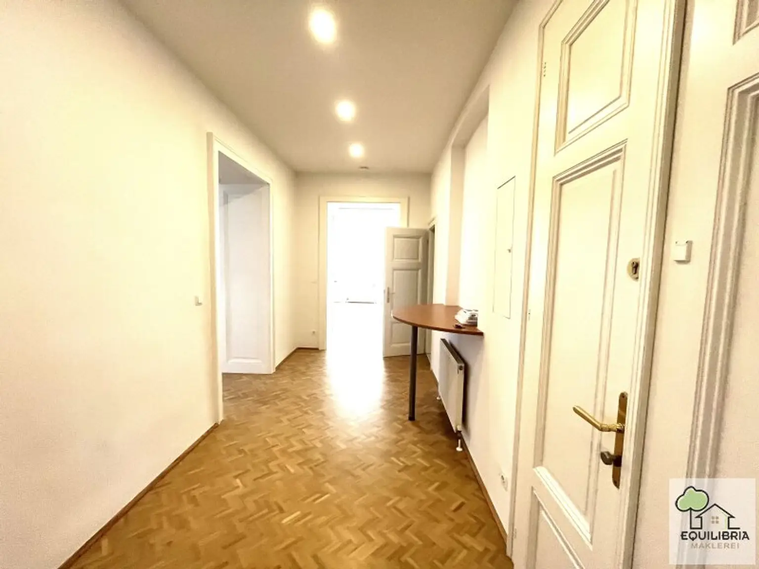 REPRÄSENTATIVES ALBAU BÜRO ZU MIETEN -Franz-Josefs-Kai