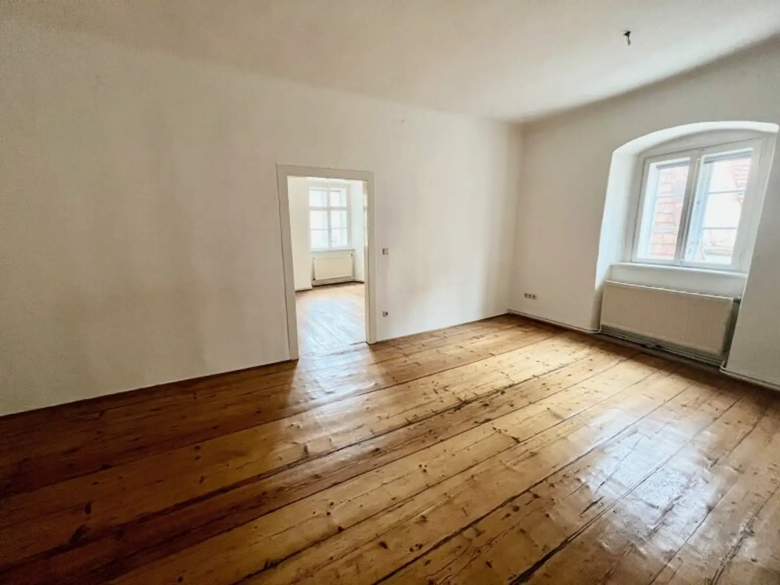 Kunst, Kultur, Citylife - charmante 3-Zimmer-Altbauwohnung bei Schwedenplatz!