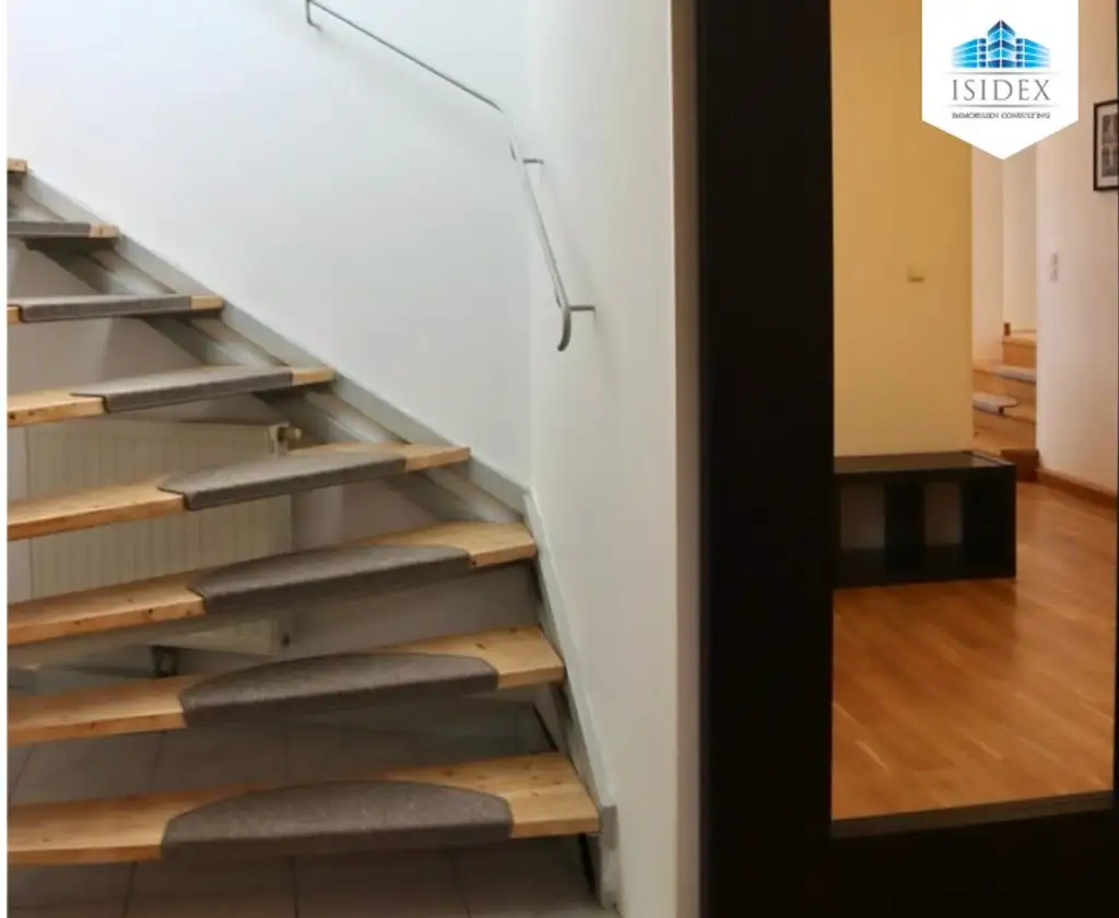 **NEU** Top ausgestattete 3-Zimmer DG-Maisonetten-Wohnung mit großzügiger TERRASSE und SAUNA! Perfekte Lage!!