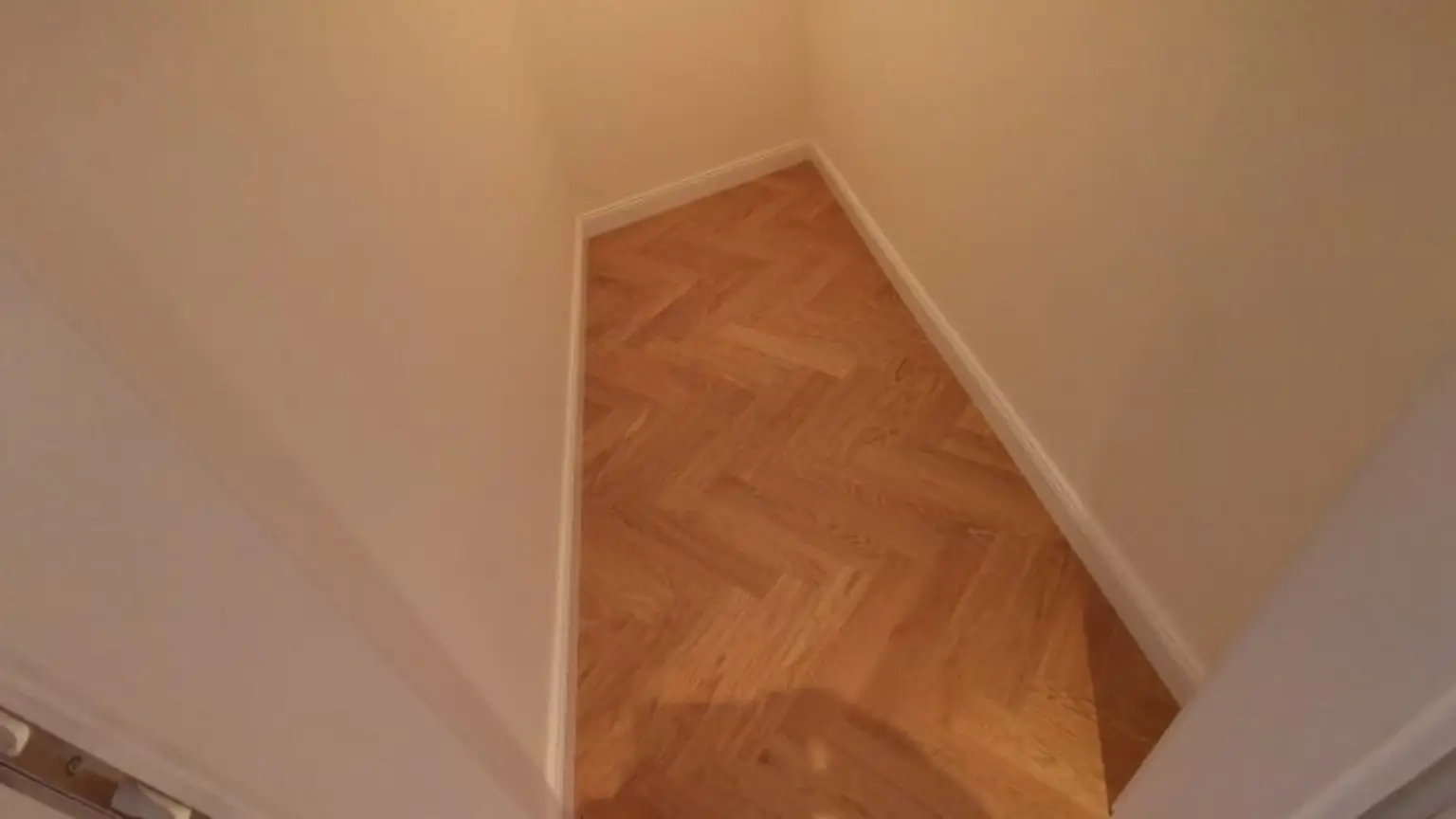 Dachgeschosswohnung der Superlative: 3 Zimmer mit viel Freifläche & Luxus pur in Citynähe : ab November zur Anmietung frei!
