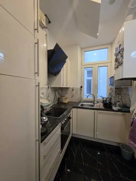 Moderne 3-Zimmer Wohnung, mit Balkon, hofseitig