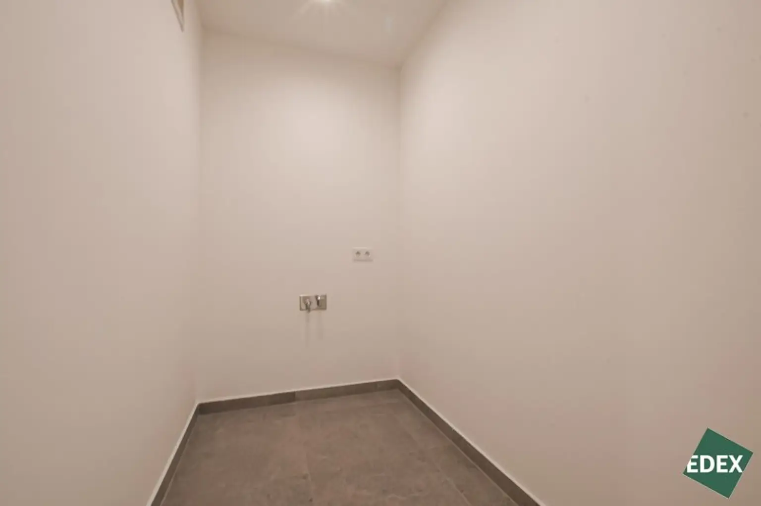 ERSTBEZUG | Traumhafte 3-Zimmer Wohnung mit hochwertiger Ausstattung in Hofruhelage