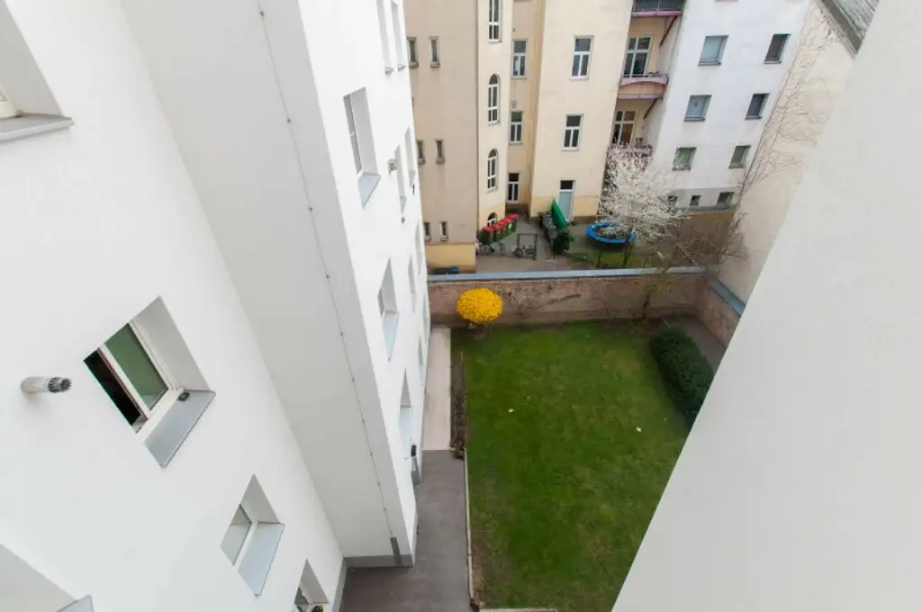 TOP SANIERTE 1-ZIMMER-WOHNUNG IN FAVORITEN