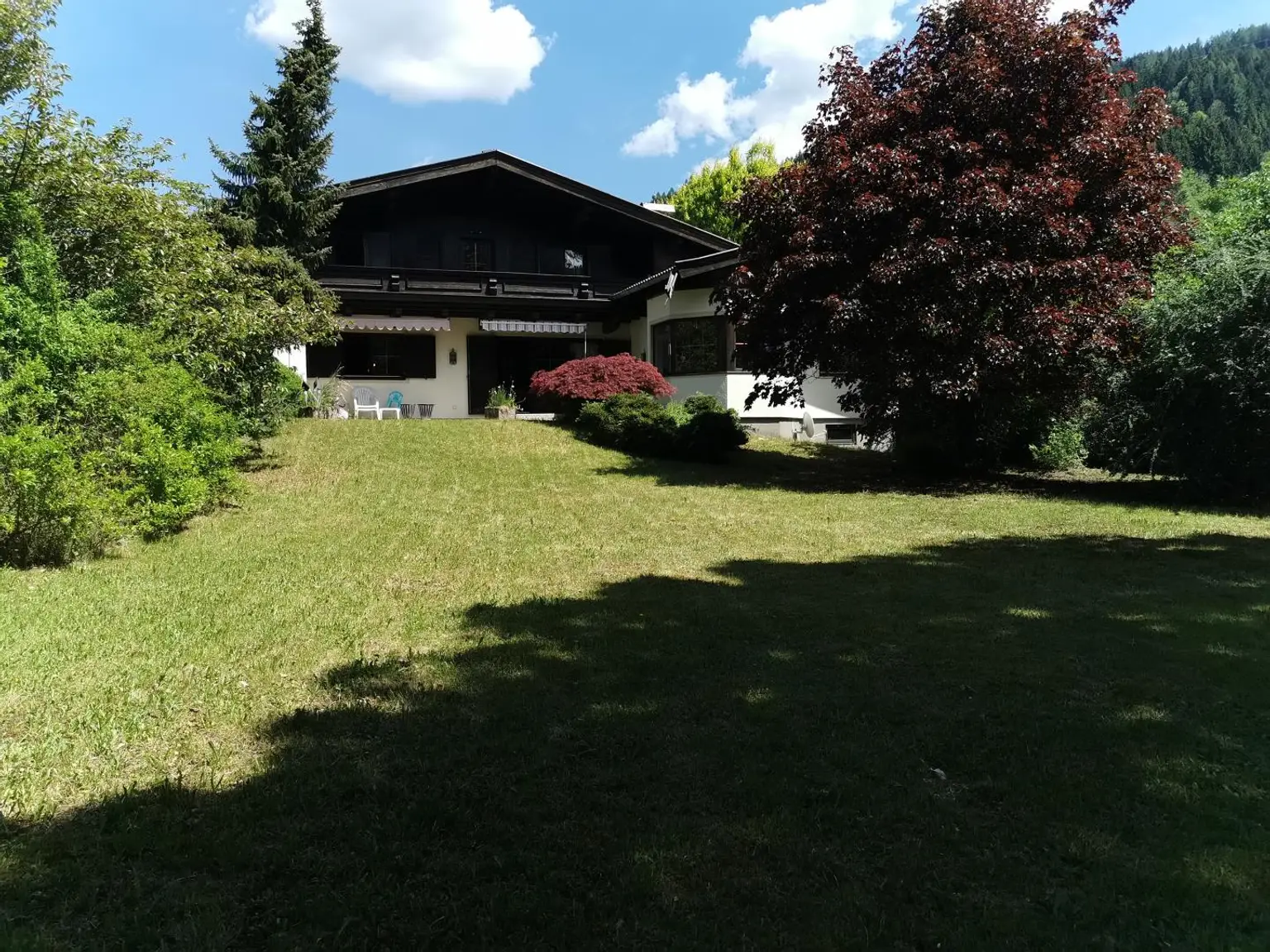 EINFAMILIENHAUS MIT ZWEITWOHNSITZWIDMUNG