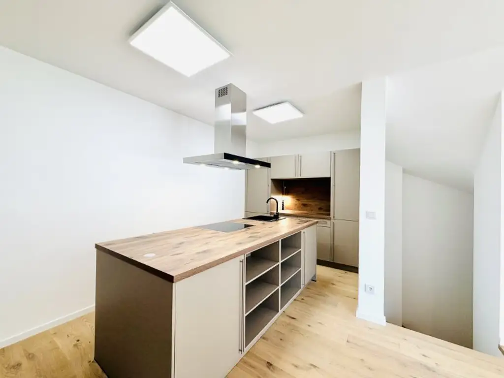 3 Wohnebenen - Kleingartenhaus mit Terrasse und Pool