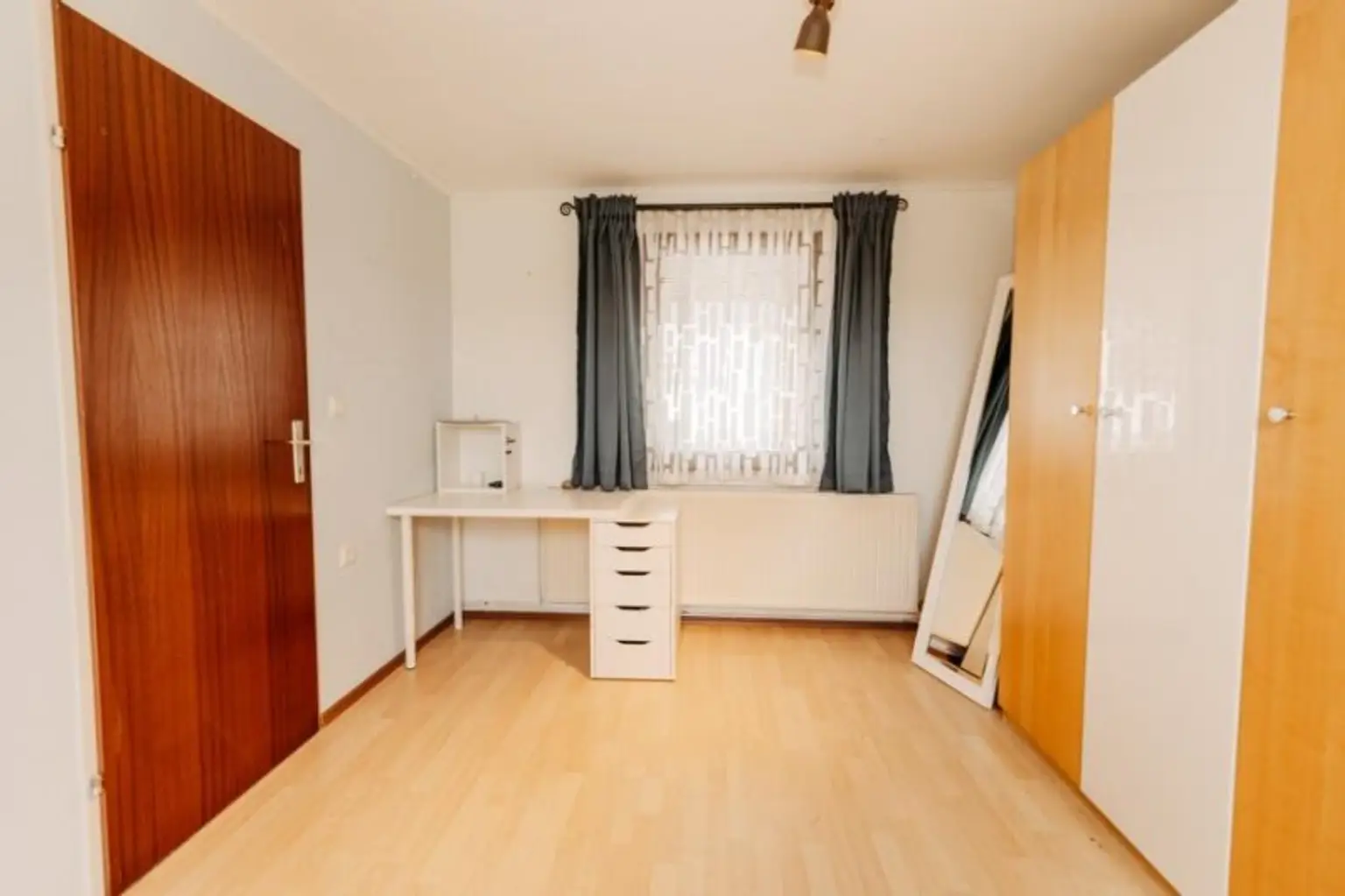 Gepflegtes, neu revitalisiertes  und liebevoll erhaltenes Landhaus. Natur, Sonne, Ruhe,  Seelenheil.